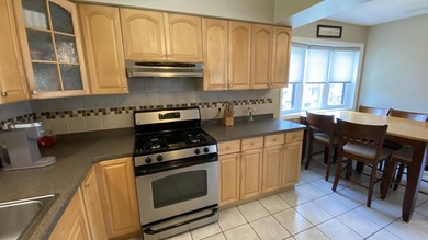 LAKEFRONT LIVING ON BASS LAKE! Beautiful 5 Bedroom, 3 Bathroom - photo 3