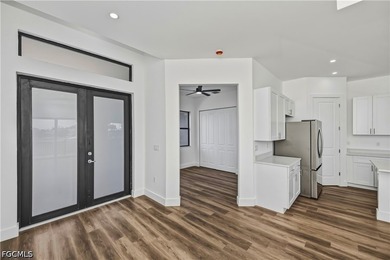This extraordinary NEW CONSTRUCTION 3 bedroom (+ den), 2 bath - photo 35