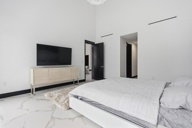 LOCATION IS EVERYTHING! IN THE HEART OF EAST BOCA RATON, THIS - photo 39