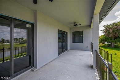 This extraordinary NEW CONSTRUCTION 3 bedroom (+ den), 2 bath - photo 42