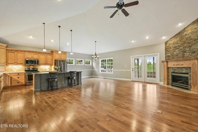 Nestled within the highly sought-after Kahite community, this - photo 2