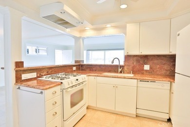 Rare opportunity to own one of Lido Isle's few multifamily zoned - photo 11