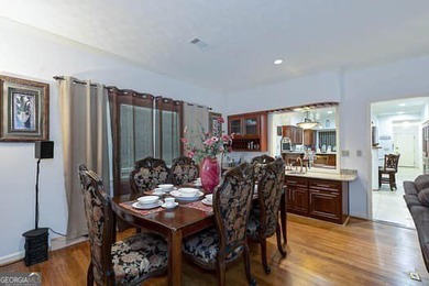 Owners are purchasing additional property & moving in the near - photo 14