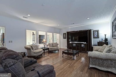 Owners are purchasing additional property & moving in the near - photo 16