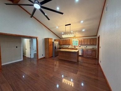 Wake up to panoramic lake views and the peaceful beauty of Lake - photo 21