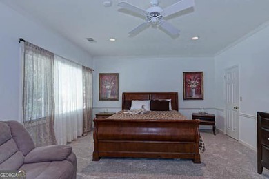 Owners are purchasing additional property & moving in the near - photo 29
