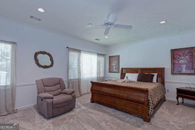 Owners are purchasing additional property & moving in the near - photo 30