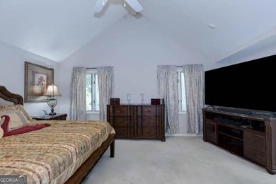 Owners are purchasing additional property & moving in the near - photo 38