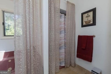 Owners are purchasing additional property & moving in the near - photo 41