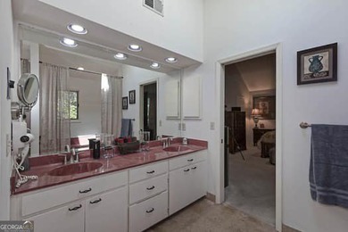 Owners are purchasing additional property & moving in the near - photo 42