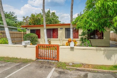 NEW ROOF (2024) + 3 NEW A/C UNITS (2026)! Solid CBS duplex just - photo 42