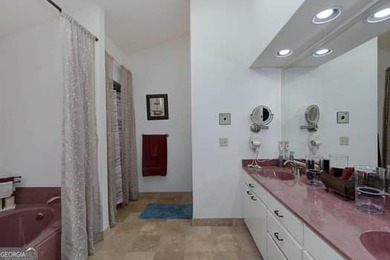 Owners are purchasing additional property & moving in the near - photo 43