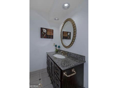 Owners are purchasing additional property & moving in the near - photo 45