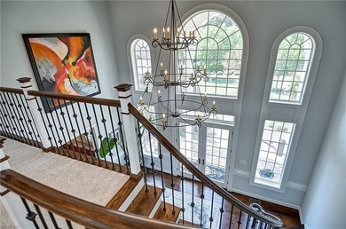 Custom built Manor by Jack Schoch in sought after Great Neck - photo 6
