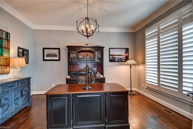Custom built Manor by Jack Schoch in sought after Great Neck - photo 8