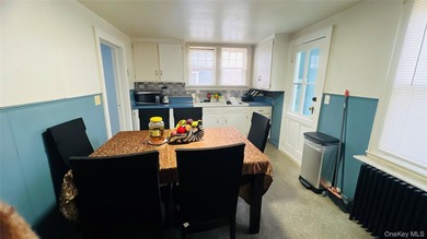 Welcome to this charming home in the heart of Suffolk County! - photo 7