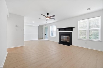 Carefree living - First floor, 3 BR, 2 BA 1250 sq ft with FP in - photo 4