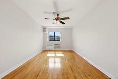 Welcome to effortless living in the heart of the highly - photo 18