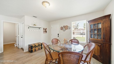 **Seller offering up to $10k towards closing costs!!** Tucked - photo 3