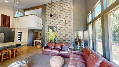 This expansive 2,188 sq. ft. home in Gold Beach, Oregon, offers - photo 11