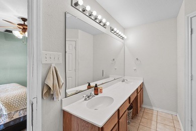 Welcome to this beautiful 3-bedroom, 2-bath, brick home that - photo 19