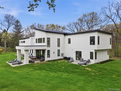 An extraordinary opportunity to own a newly constructed - photo 4