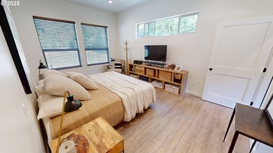 This expansive 2,188 sq. ft. home in Gold Beach, Oregon, offers - photo 25