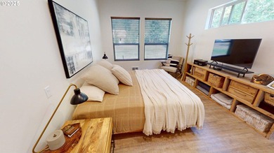 This expansive 2,188 sq. ft. home in Gold Beach, Oregon, offers - photo 26