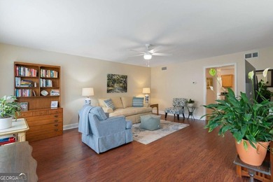 Welcome to easy coastal living in this beautifully maintained - photo 9