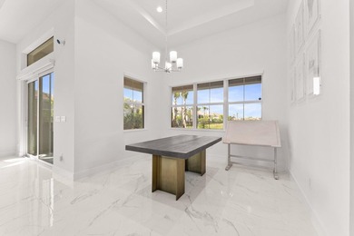 Custom Luxury Waterfront Residence. Exceptional custom-built - photo 9