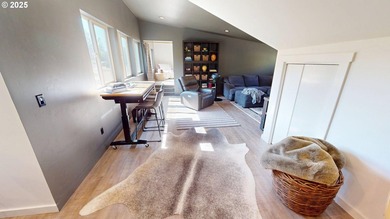 This expansive 2,188 sq. ft. home in Gold Beach, Oregon, offers - photo 34