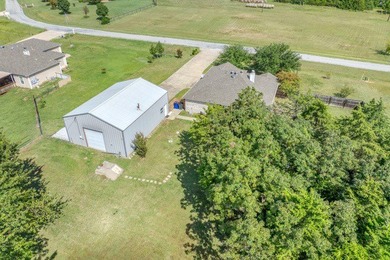 Welcome to this beautiful 3-bedroom, 2-bath, brick home that - photo 36