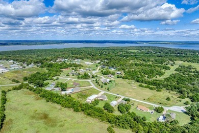 Welcome to this beautiful 3-bedroom, 2-bath, brick home that - photo 38
