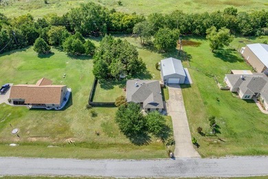 Welcome to this beautiful 3-bedroom, 2-bath, brick home that - photo 39