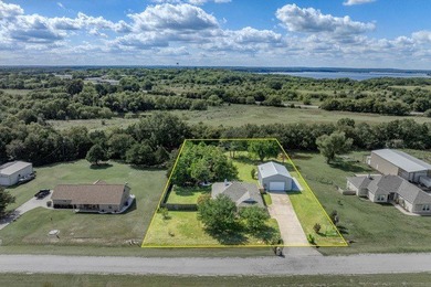 Welcome to this beautiful 3-bedroom, 2-bath, brick home that - photo 40