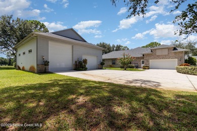 Stunning Executive Pool Home with RV/boat Garage blends elegance - photo 52