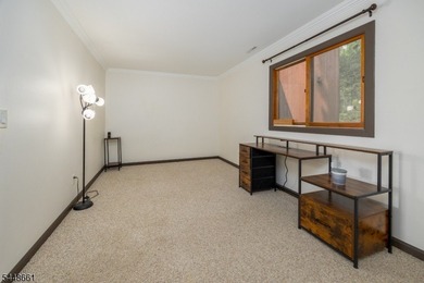 Welcome to this well-maintained 2-bedroom, 2-full-bath interior - photo 6