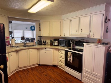 Welcome to Shoreline Palms Mobile Home Park, a desirable 55+ - photo 8