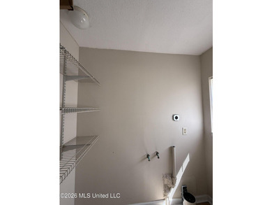 Beautifully remodeled brick ranch just a short walk to the beach - photo 6