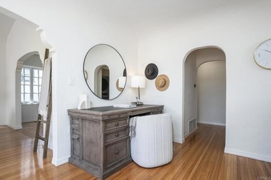Welcome to this beautifully renovated single level Spanish home - photo 14
