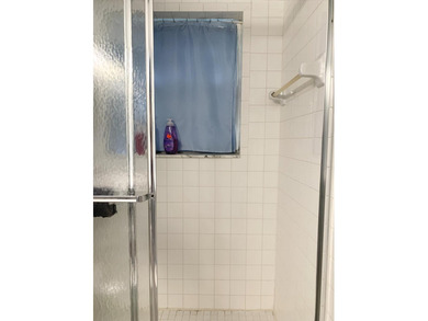 SPECTACULAR QUIET CORNER 2 BEDROOM, 2 *FULL BATHS*, UPDATED UNIT - photo 16