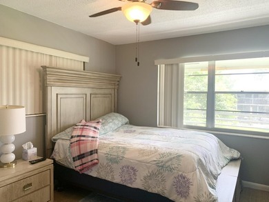 SPECTACULAR QUIET CORNER 2 BEDROOM, 2 *FULL BATHS*, UPDATED UNIT - photo 19