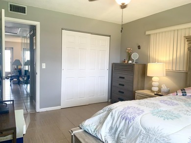 SPECTACULAR QUIET CORNER 2 BEDROOM, 2 *FULL BATHS*, UPDATED UNIT - photo 20