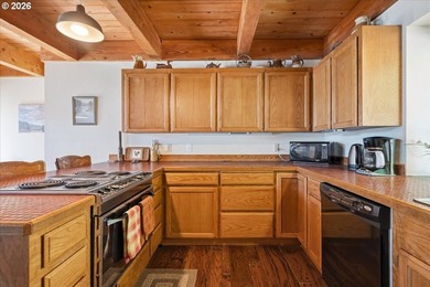 Picturesque Cabin on Fishhawk Lake. Imagine waking each morning - photo 20
