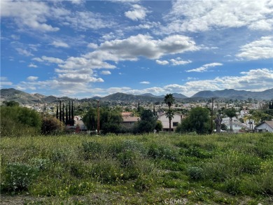 Canyon Lake Lot Sale Pending in Quail Valley California