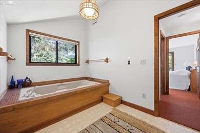 Picturesque Cabin on Fishhawk Lake. Imagine waking each morning - photo 36