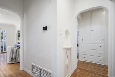 Welcome to this beautifully renovated single level Spanish home - photo 42