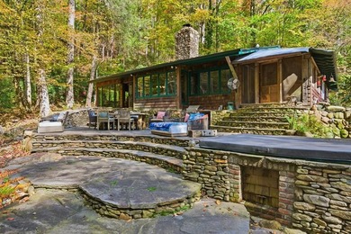Lake Home For Sale in Hayesville, North Carolina