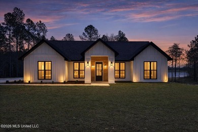 Welcome to your private retreat on the water. Situated on 4.03 - photo 2