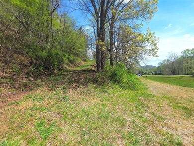 Near the breathtaking Great Smoky Mountains National Park, this - photo 13